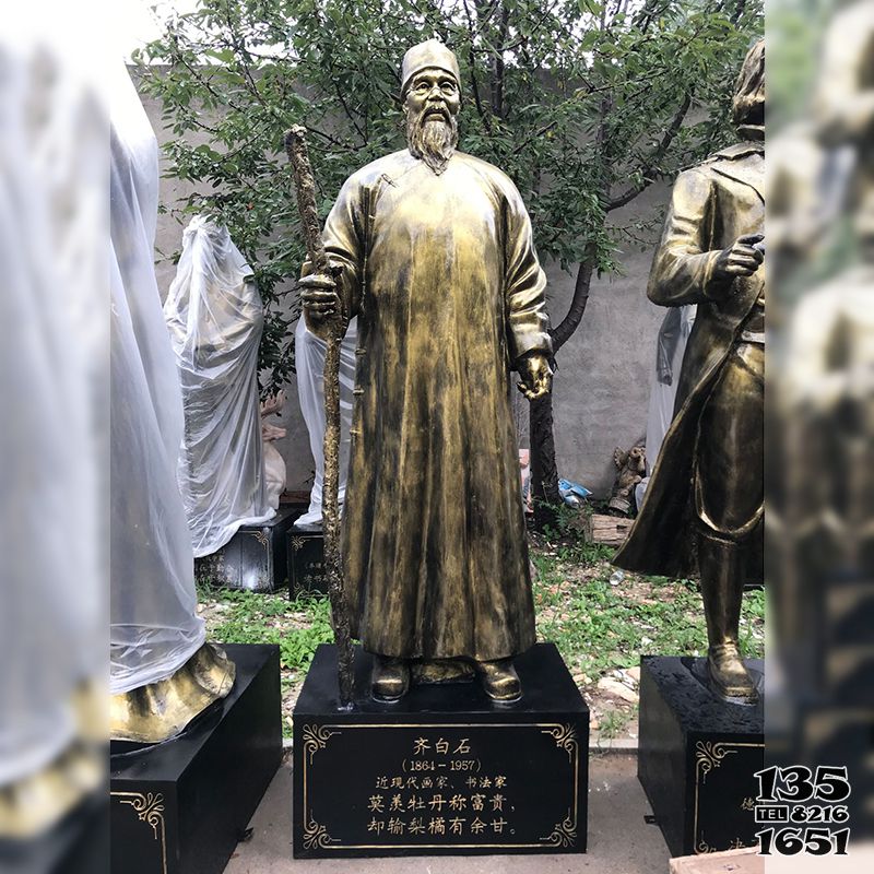 齊白石雕塑-中國(guó)現(xiàn)代中國(guó)繪畫大師玻璃鋼仿銅齊白石雕塑高清圖片