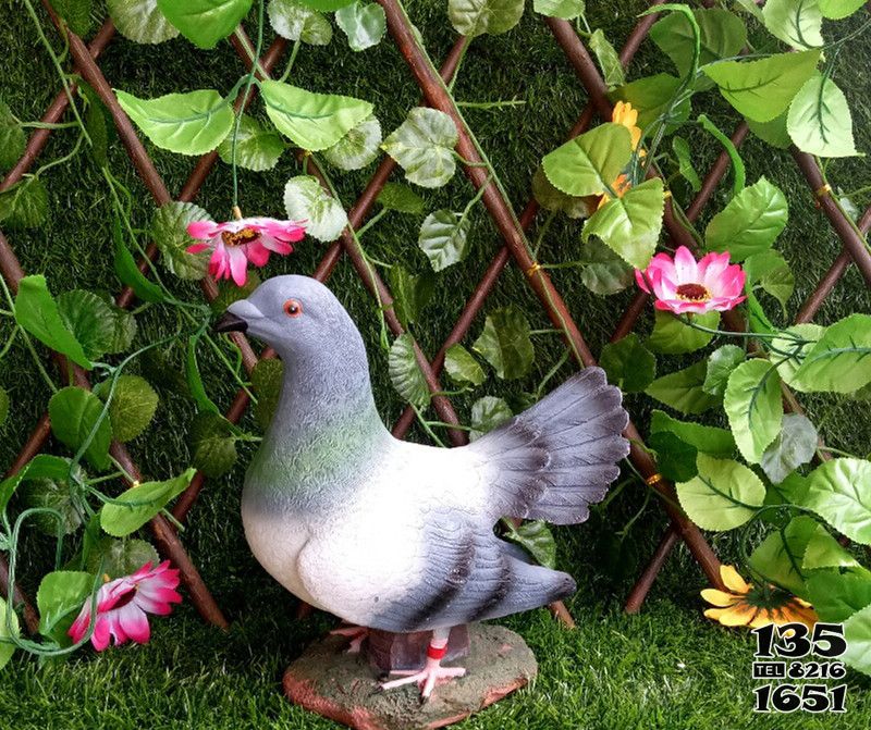 鴿子雕塑-花園農場玻璃鋼樹脂工藝仿真動物鴿子雕塑高清圖片