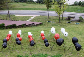 螞蟻雕塑-景區公園草坪紅白黑玻璃鋼螞蟻雕塑