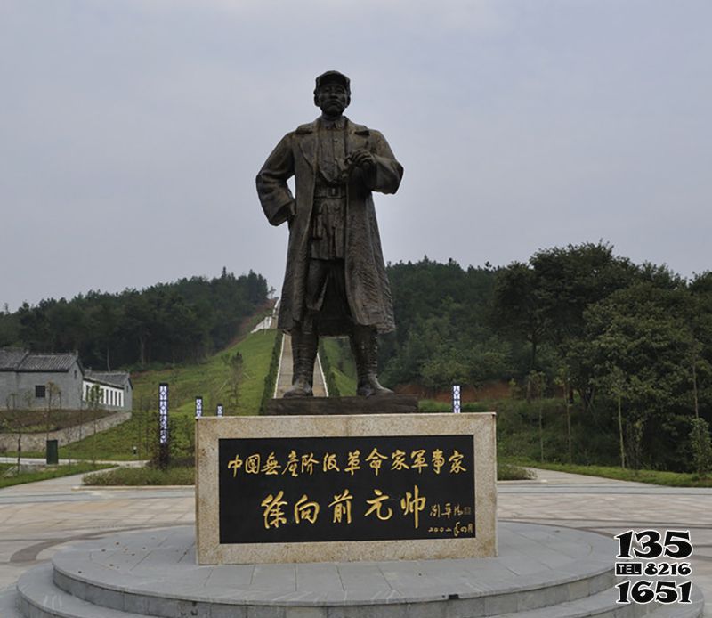 元帥雕塑-公園廣場銅雕徐向前元帥雕塑高清圖片