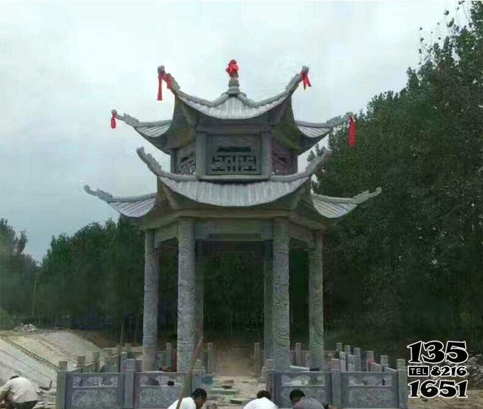 涼亭雕塑-村莊建設(shè)河道邊擺放青石雙層仿古建觀景涼亭雕塑高清圖片