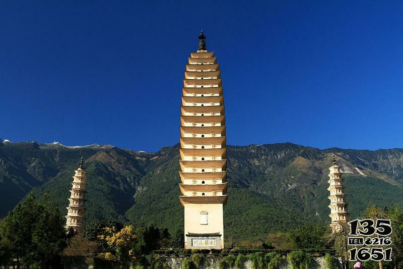 佛塔雕塑-中國(guó)寺廟多層佛塔景觀高清圖片