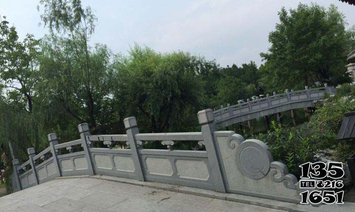 欄桿欄板雕塑-園林公園湖景大理石拱石橋欄桿雕塑高清圖片