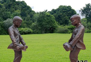 斗雞雕塑-公園草坪兒童銅雕斗雞雕塑