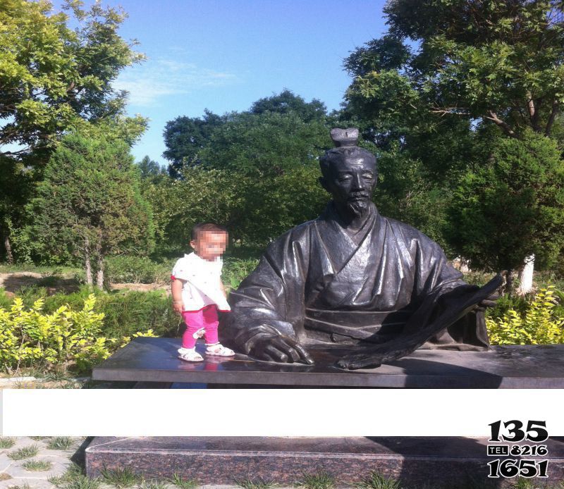 讀書雕塑-公園銅雕創意古代人物讀書雕塑高清圖片