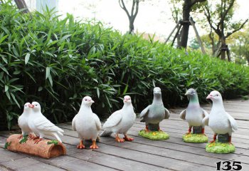 鴿子雕塑-公園戶外農(nóng)場仿真童趣彩繪玻璃鋼鴿子雕塑