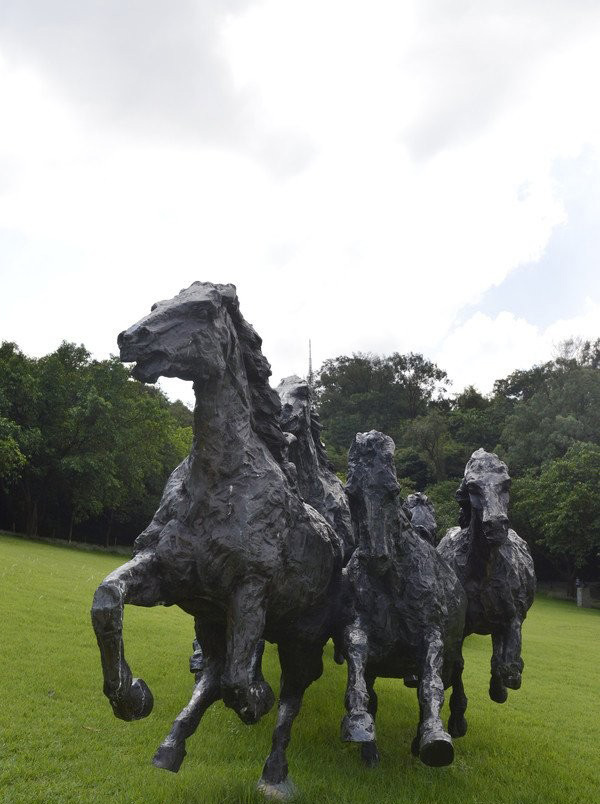 抽象奔馬石雕-抽象奔馬石雕 公園動(dòng)物雕塑